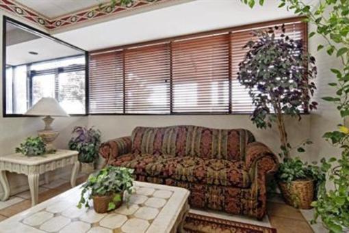 фото отеля Americas Best Value Inn & Suites - Memphis Graceland