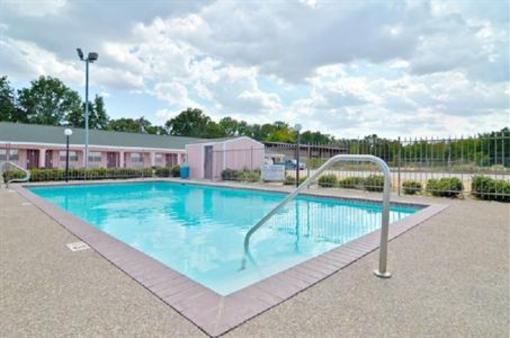 фото отеля Best Western Gun Barrel City Inn