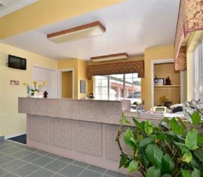 фото отеля Best Western Gun Barrel City Inn
