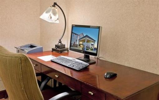 фото отеля Holiday Inn Express Highland