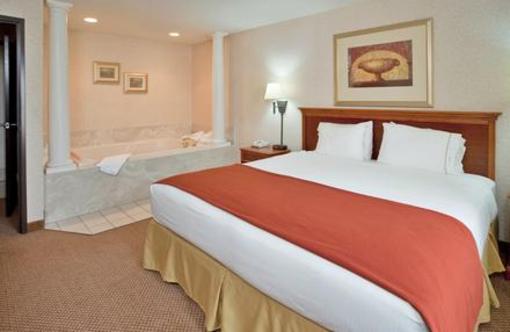 фото отеля Holiday Inn Express Highland