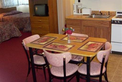 фото отеля Lancaster Motor Inn (New Hampshire)