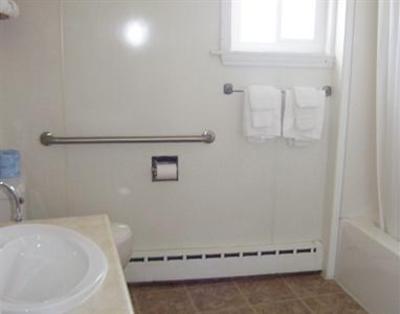 фото отеля Lancaster Motor Inn (New Hampshire)