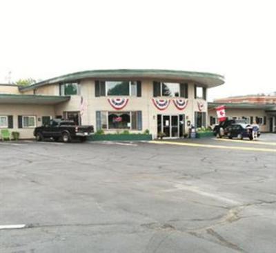 фото отеля Lancaster Motor Inn (New Hampshire)