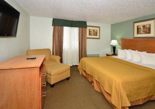 фото отеля Quality Inn & Suites Council Bluffs