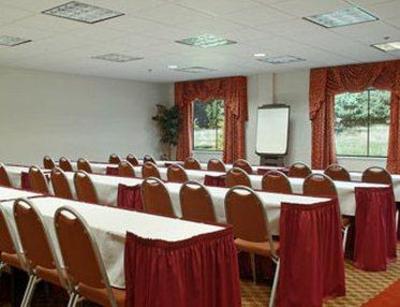 фото отеля Days Inn & Suites Laurel