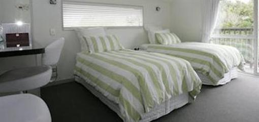 фото отеля At The Beach Bed & Breakfast Christchurch