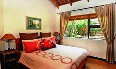 фото отеля Arch Rock Seaside Accommodation
