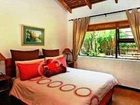 фото отеля Arch Rock Seaside Accommodation