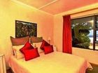 фото отеля Arch Rock Seaside Accommodation