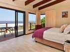 фото отеля Arch Rock Seaside Accommodation