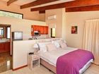 фото отеля Arch Rock Seaside Accommodation