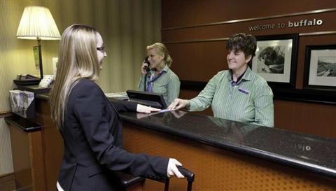 фото отеля Hampton Inn Buffalo Airport
