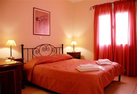 фото отеля Erietta Luxury Apartments
