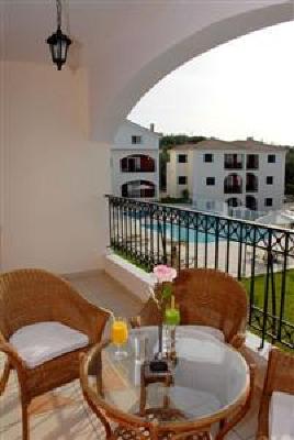 фото отеля Erietta Luxury Apartments