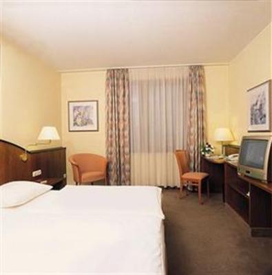 фото отеля Ramada Hotel Europa Hannover