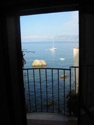фото отеля Le Piccole Grotte Bed & Breakfast Scilla