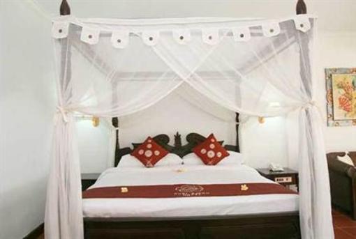 фото отеля Puri Saron Baruna Beach Hotel Bali