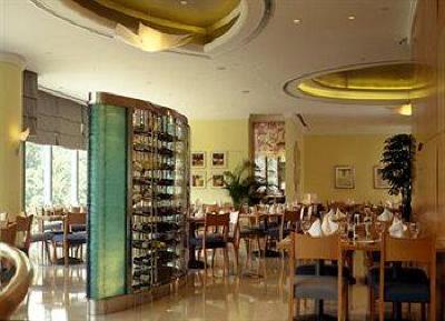 фото отеля Metropark Hotel Causeway Bay Hong Kong