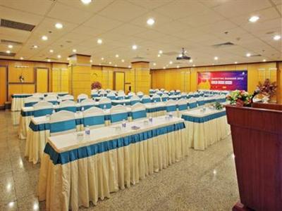 фото отеля Sapphire Hotel Ho Chi Minh City