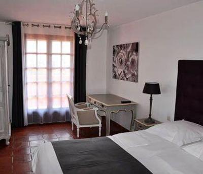 фото отеля Hotel De La Vierge Noire Sainte-Maxime