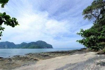 фото отеля Sunwaree Phi Phi Resort