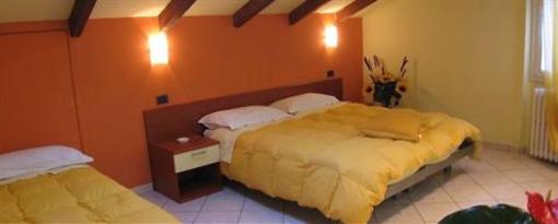 фото отеля Hotel Emiliana