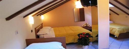 фото отеля Hotel Emiliana