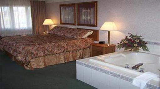 фото отеля Avalon Hotel & Conference Center Chippewa Falls
