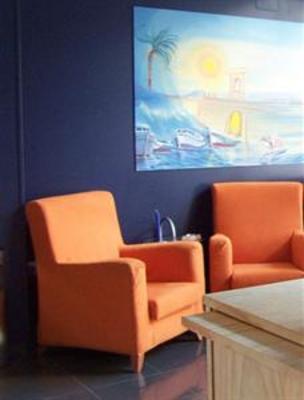 фото отеля Hostal Quatre Llunes Santa Pola