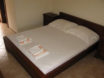 фото отеля Apartments & Rooms Dobrotski Dvori