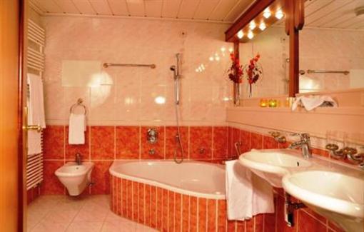 фото отеля Kur & Thermenhotel