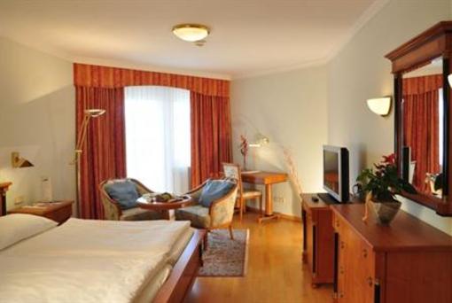 фото отеля Kur & Thermenhotel