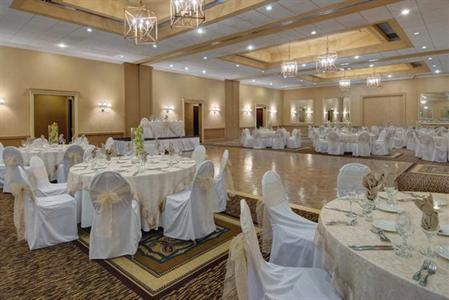 фото отеля Embassy Suites West Palm Beach Central