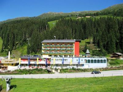 фото отеля Berghotel Hochfugen