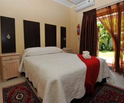 фото отеля Little Scotia Guest House
