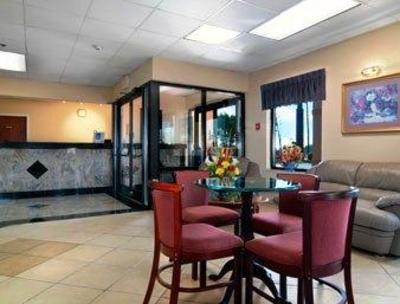 фото отеля Super 8 Conyers