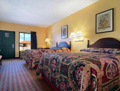 фото отеля Super 8 Conyers