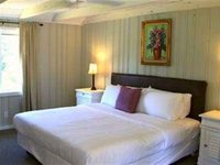 The Orchard Hill Inn