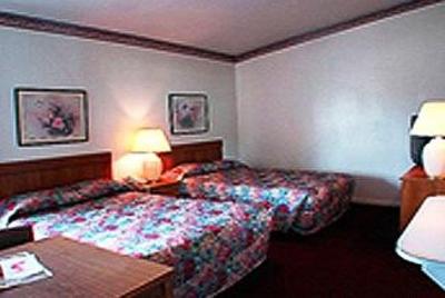 фото отеля Town House Motel - Airport