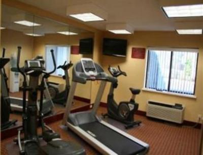 фото отеля Baymont Inn and Suites Stevensville