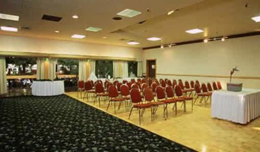фото отеля Fireside Inn & Suites West Lebanon