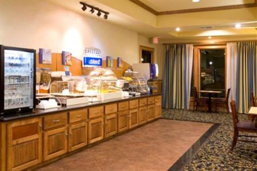 фото отеля Holiday Inn Express Hotel & Suites Jourdanton-Pleasanton