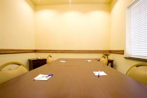 фото отеля Holiday Inn Express Hotel & Suites Jourdanton-Pleasanton