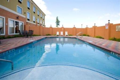 фото отеля Holiday Inn Express Hotel & Suites Jourdanton-Pleasanton