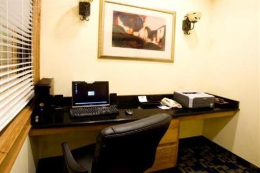 фото отеля Holiday Inn Express Hotel & Suites Jourdanton-Pleasanton
