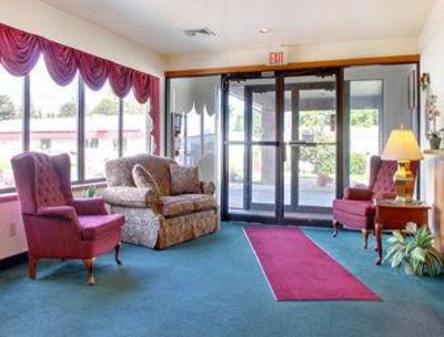 фото отеля Super 8 Shawano