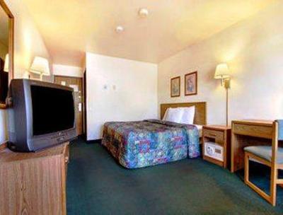 фото отеля Super 8 Shawano