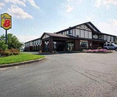 фото отеля Super 8 Shawano