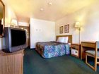 фото отеля Super 8 Shawano